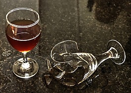 酒杯,碎的玻璃,事故