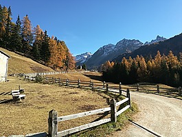 val場,瑞士,性質