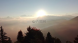 bauges提供,太陽(yáng),山