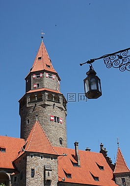 城堡bouzov,中世紀(jì),實(shí)力
