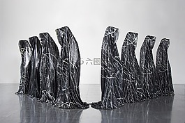時間的守護者,現象,雕像