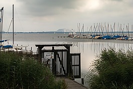 船,湖,偕