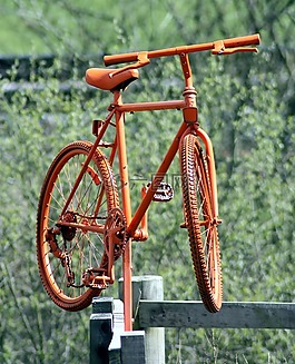自行車,橙色,柵欄后