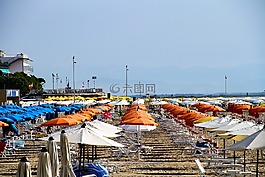 阳伞,日光躺椅,海滩