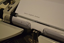 打字機,舊學(xué)校,釀酒