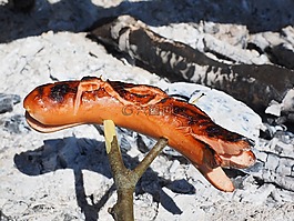 享用bratwurst,烤香腸,紅色