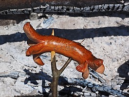 享用bratwurst,烤香腸,紅色