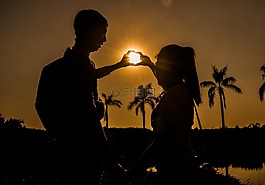 反向太陽,愛,浪漫