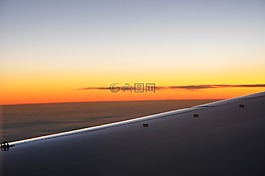 夕陽(yáng),飛機(jī)窗外,落日