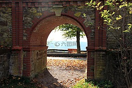 通過(guò)觀察,目標(biāo),銀行