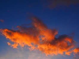 云,余辉,红色