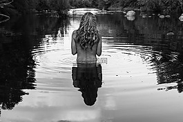 bnw,nudeimplied,女孩