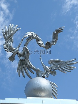 塔什干,独立广场,纪念碑