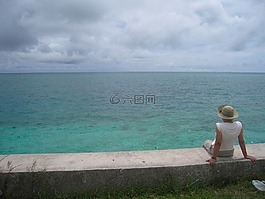 珊瑚礁,多云的天空,海