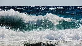 波,砸,海