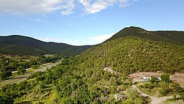山,山的另一邊,綠山