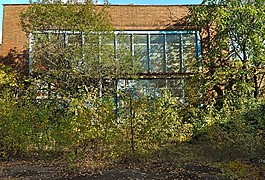 丟失的地方,工廠,老