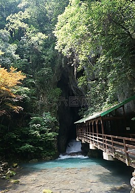洞穴,昭義做山洞,日本