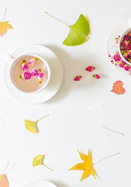 創(chuàng)意樹葉花茶企業(yè)文化海報背景設(shè)計