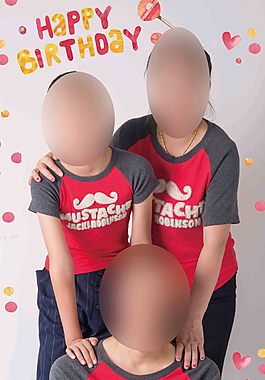 卡通生日展架PSD分層