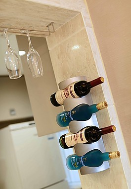 现代家居酒柜装修效果图