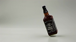 破碎的玻璃瓶子視頻