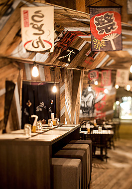 室內(nèi)餐廳效果設(shè)計(jì)圖片