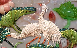 仙鶴覓食高清大圖下載
