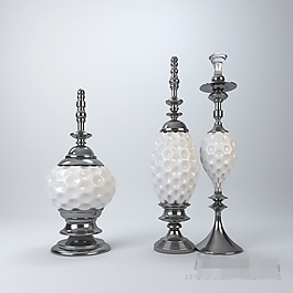 客廳博古架、電視柜填充裝飾品