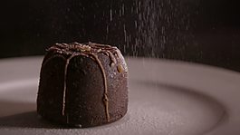 巧克力甜點(diǎn)和糖粉