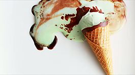 冰淇淋融化