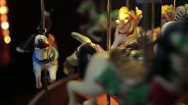 圣誕旋轉(zhuǎn)木馬玩具（關(guān)閉）