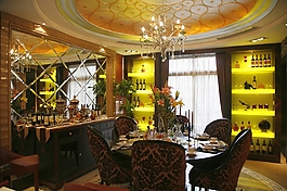 餐厅餐桌效果图