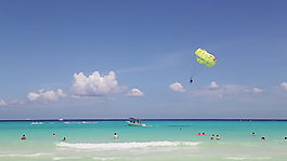 parasailer登陸墨西哥