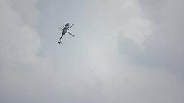 直升機慢動作翻轉