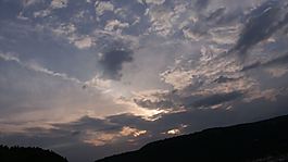 山上日落