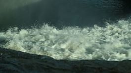 急流和River關閉