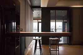 深色調(diào)簡約風(fēng)室內(nèi)設(shè)計吧臺餐廳效果圖