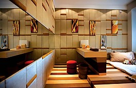 小戶(hù)型歐式客廳背景墻地板效果設(shè)計(jì)