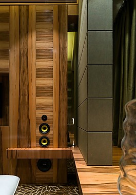 現(xiàn)代藝術(shù)氣息電視背景墻室內(nèi)裝修效果圖
