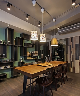 室內(nèi)中式餐廳實(shí)木餐桌效果圖