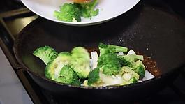實(shí)拍蔬菜烹飪過程視頻素材