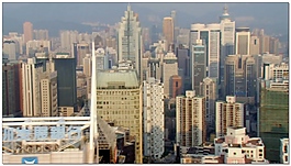 城市高樓穿梭視頻素材