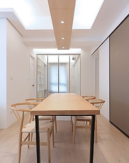 現代簡約風格餐廳實木家具效果圖