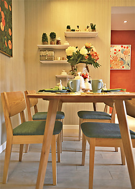 暖色溫馨餐廳效果圖