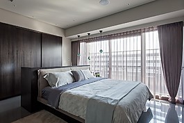 簡約室內(nèi)臥室大床落地窗效果圖
