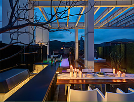 田園森系客廳陽臺木制桌子室內裝修效果圖