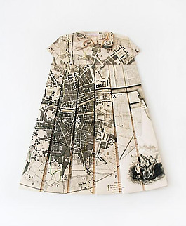畫在衣服上的世界地圖