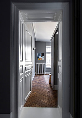 簡約過道入戶門裝修效果圖