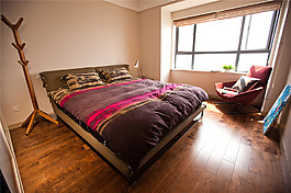 簡約臥室木地板裝修效果圖